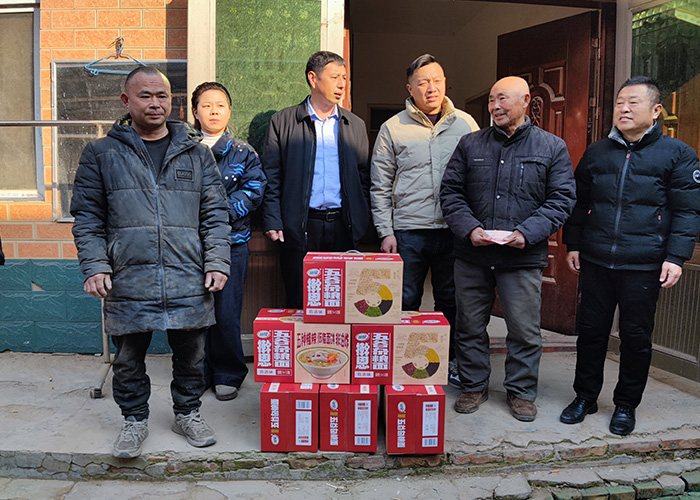 国际人官网机械送温暖.jpg