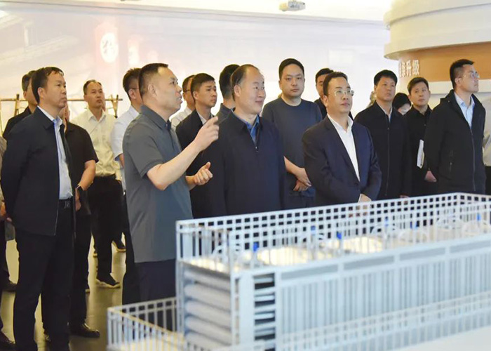 产业联动谋发展：：襄城调查团赴国际人官网调研